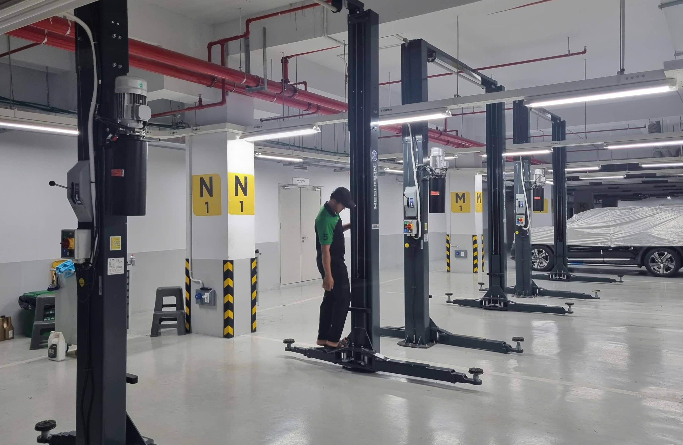 Cầu nâng 2 trụ